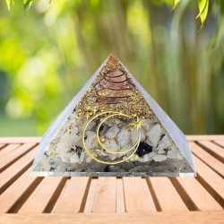 Pyramide Pierre de Lune - orgonite - Symbole lunaire