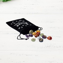 Rune  Oracle 7 Chakras set dans un sac en velours