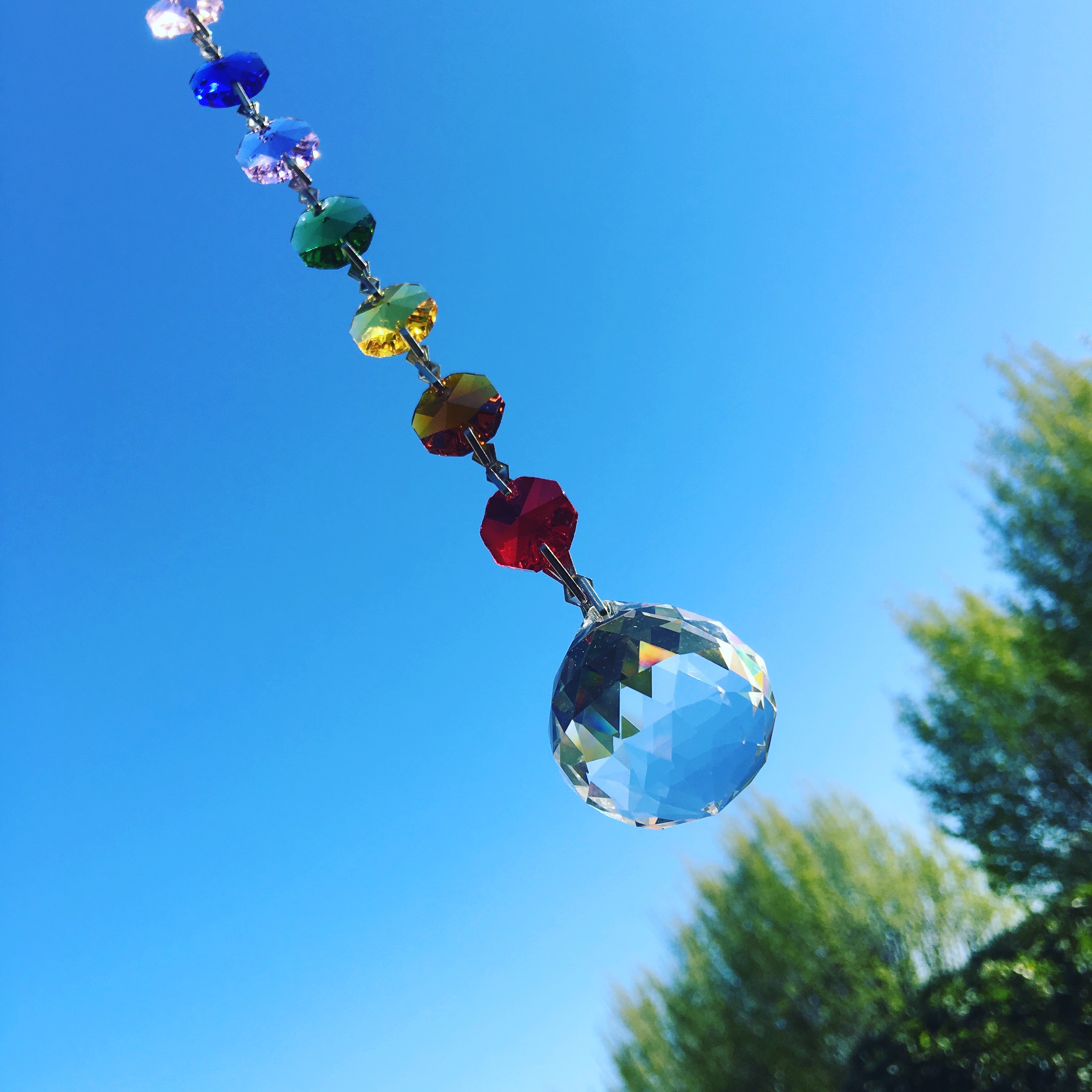 Boules Feng-shui facettées en cristal pour capter la lumière du soleil